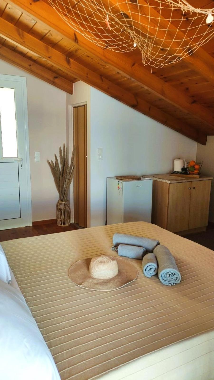 Elena'S Seafront Deluxe Studios Akrotiri  Екстериор снимка