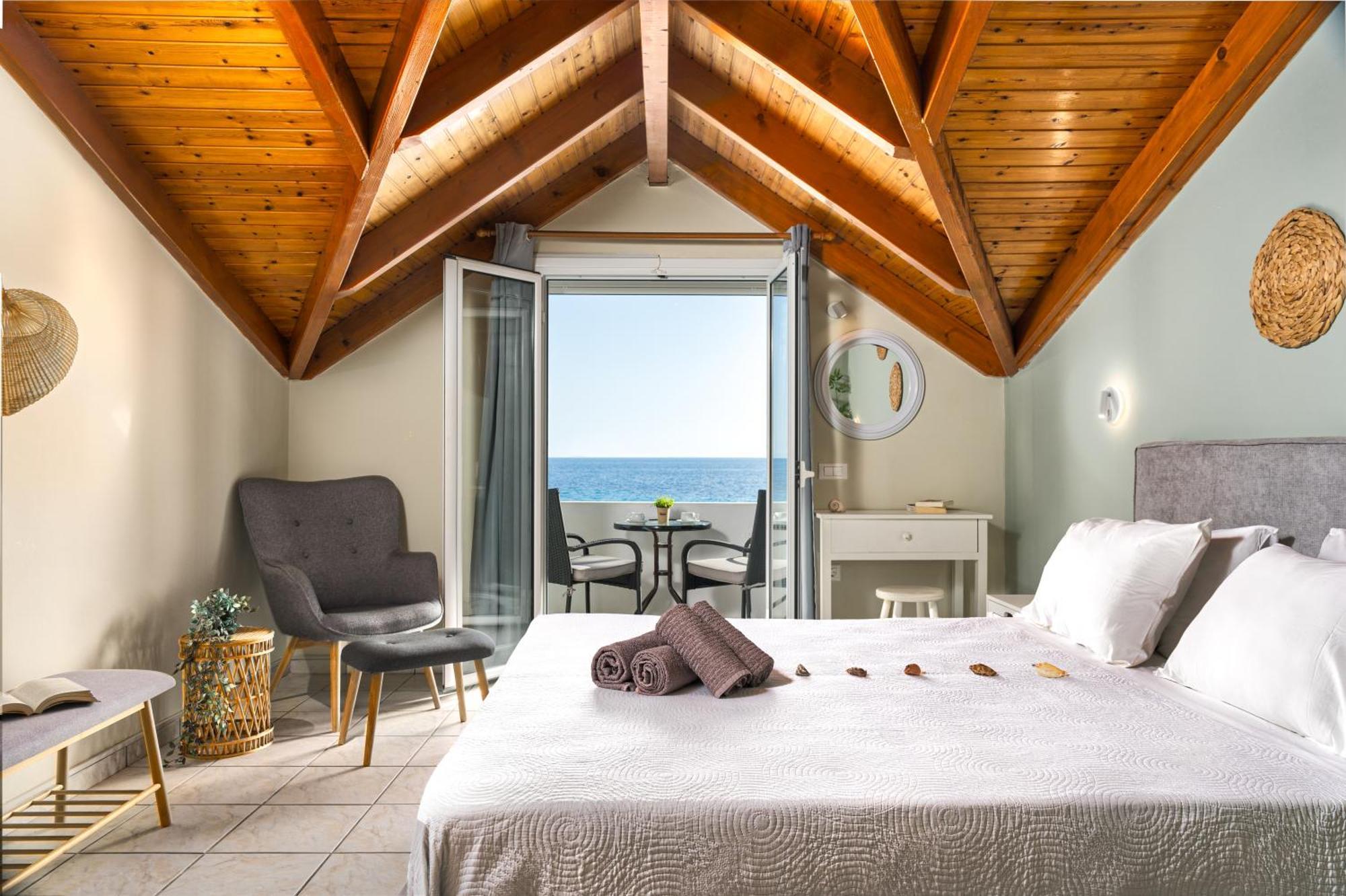 Elena'S Seafront Deluxe Studios Akrotiri  Екстериор снимка